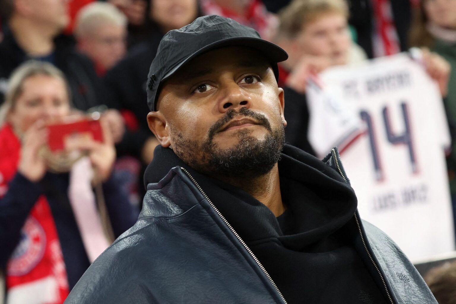 Vincent Kompany hat nach Angaben von Bayern-Vorstand Max Eberl eine Hirnhautreizung. (Archiv-Foto)