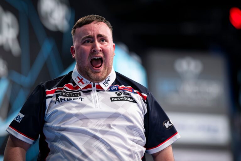 Spielt nicht gern in Deutschland: Darts-Dominator Littler. (Archivbild)