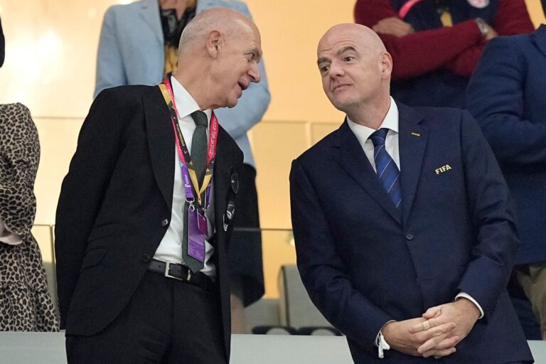 Bernd Neuendorf bleibt bei seinen Rücktrittsforderungen an FIFA-Boss Infantino. (Archivbild)