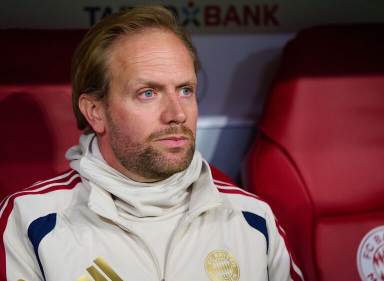 Aaron Danks vertritt seinen erkrankten Boss Vincent Kompany weiter. (Archivbild)