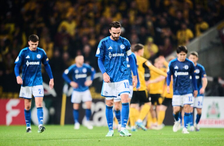 Kenan Karaman (Schalke 04, M) spricht nach dem Pokal-Aus Klartext.