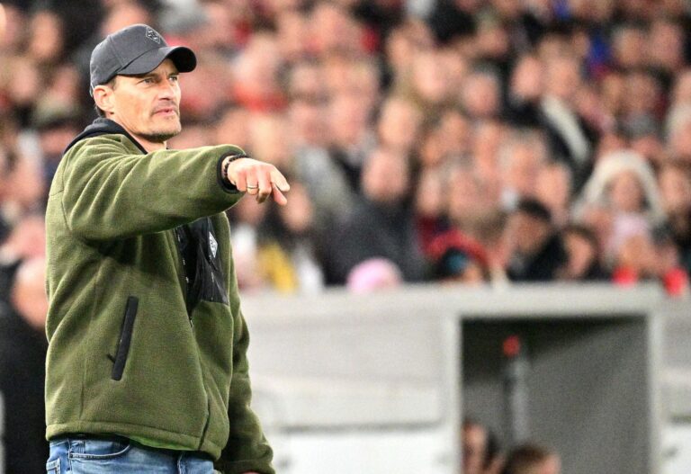 Bei beiden Siegen mit Borussia Mönchengladbach trug Trainer Alexander Blessin einen dunkelgrünen Pullover. (Archivbild)