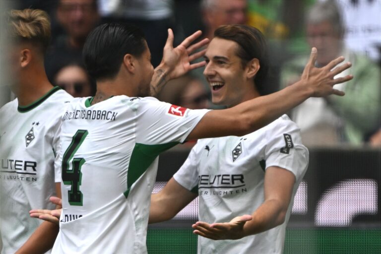 Geht doch: Findet Florian Neuhaus unter dem neuen Trainer Alexander Blessin zu neuer Form zurück ? (Archiv)