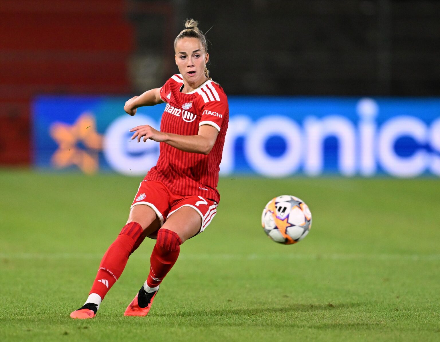 Giulia Gwinn musste gegen Frankfurt ausgewechselt werden. (Archivbild)