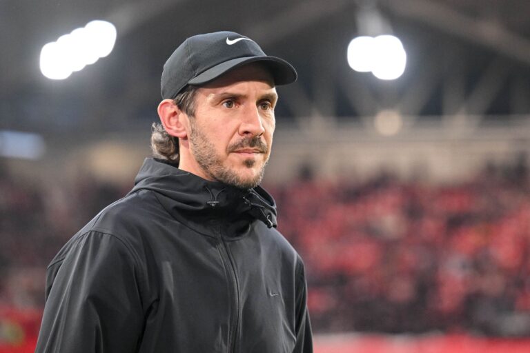 Nachdenklich: Freiburgs Trainer Julian Schuster.