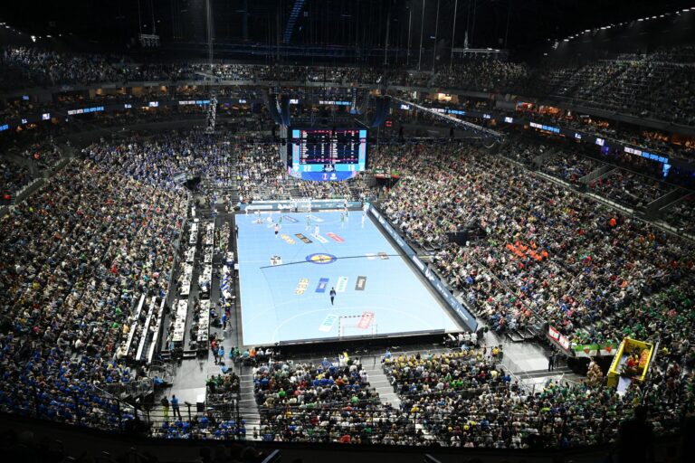 Schon das Pokal-Final4 wurde 2026 auf einem Glasboden gespielt. (Archivbild)
